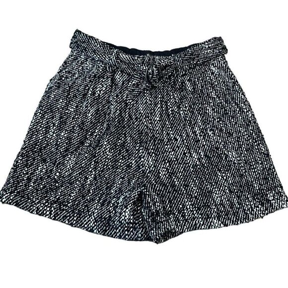 Free People Ladies 4 Black Twill Shorts Heavy Woven Knit Belted High Waisted - Picture 1 of 4